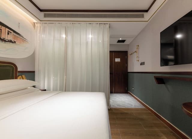 Junior Room