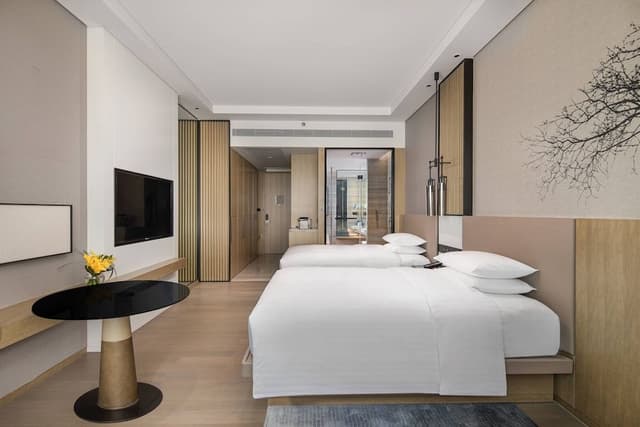 Room, 2 Double Beds, Lake View