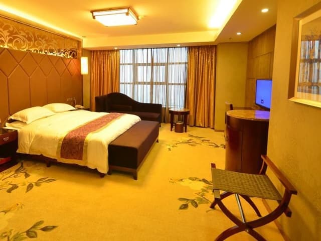 Feature Queen Room