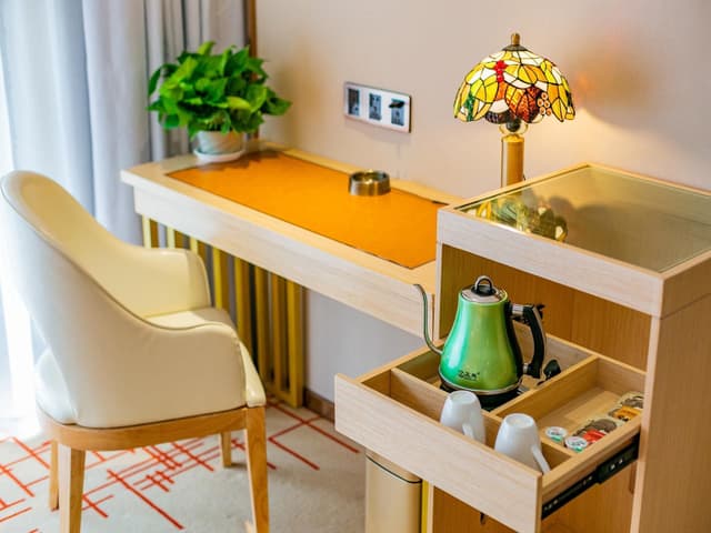 James Joyce - Chunxiang Bed Room