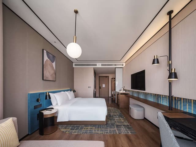 KING GUEST ROOM