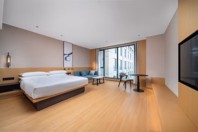 Superior Room, 1 King Bed