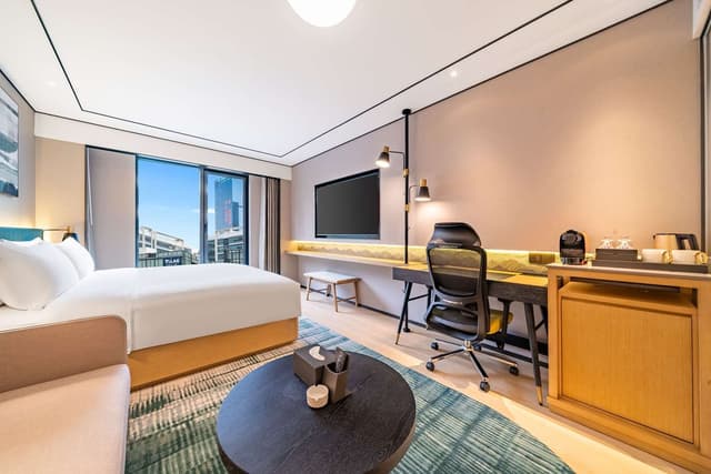 KING GUEST ROOM