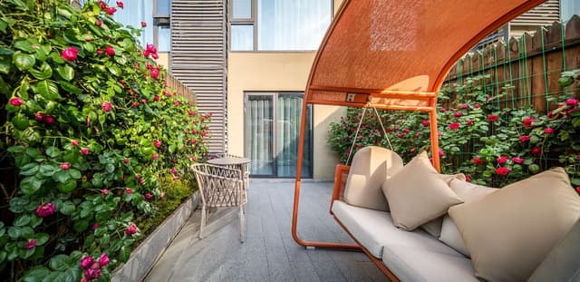KING DELUXE ROOM WITH BALCONY