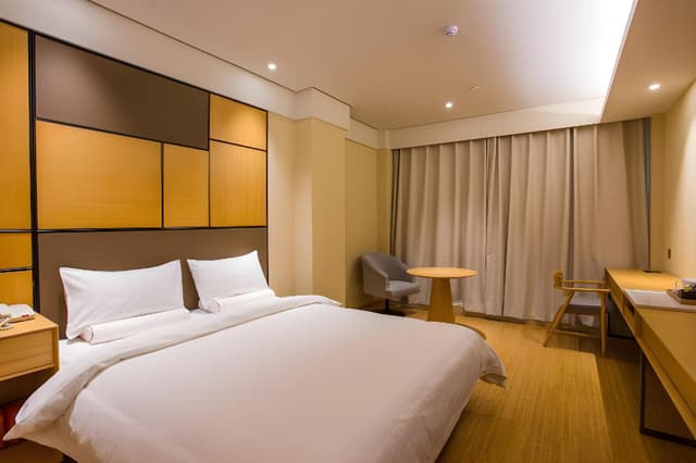 DOUBLE Double Superior Room Comfort Bed