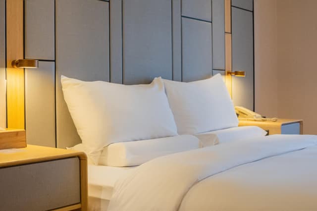 Huazhu - Destress Superior Bed Room