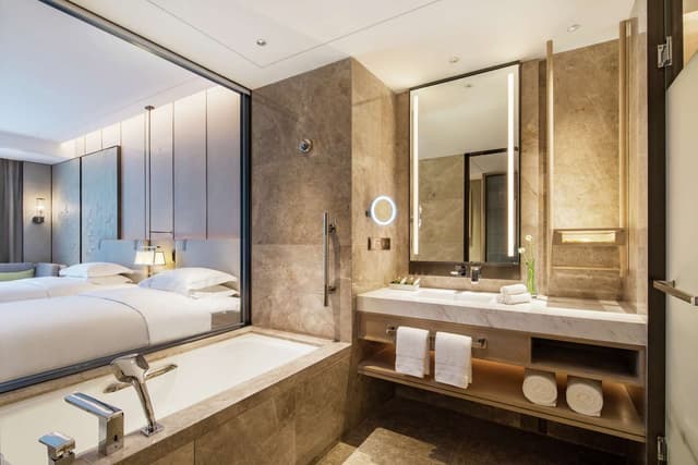 TWIN DELUXE ROOM