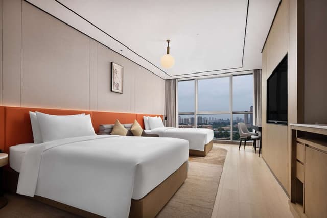 TWIN DELUXE ROOM