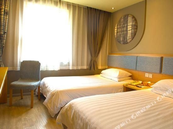 โฮม อินน์ เฉิงตู สถานีรถไฟใต้ดินถนนซวงเฉียว (Home Inn Chengdu Shuangqiao Road Metro Station)1