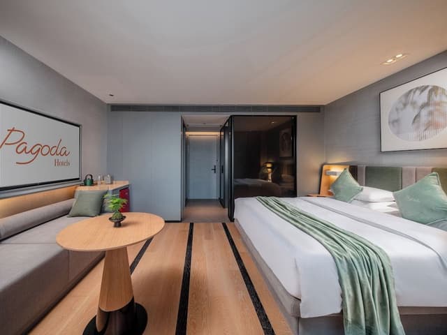 Basic Single Room, Balcony, City View