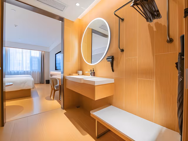 Memory Foam Twin Room