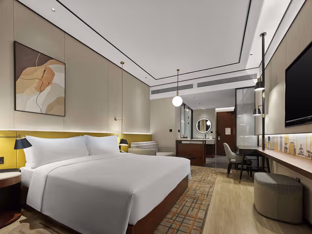 KING GUEST ROOM