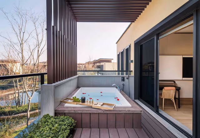 Villa, Multiple Beds, Garden View (Spring)