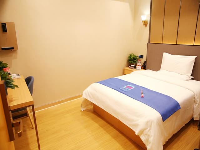 PAI Huixuan Bed Room