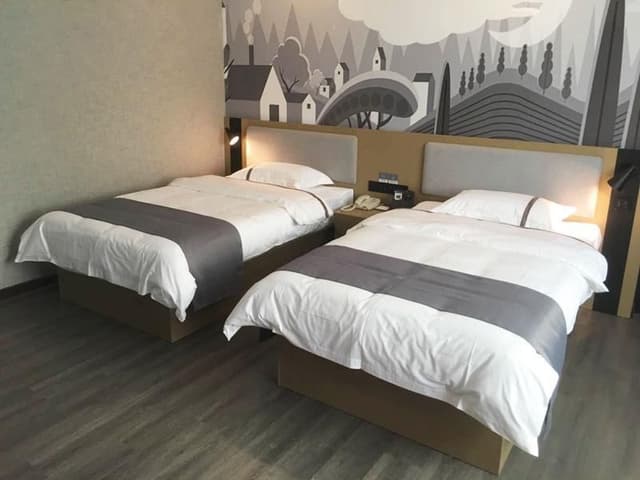 Twin Bussiness Room