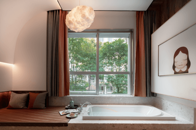 Upper Manhattan American Drama Style Light Luxury King