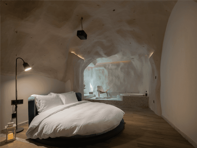 Moroccan Sunset Light Luxury King Room