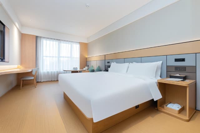 Huazhu - Superior BedRoom