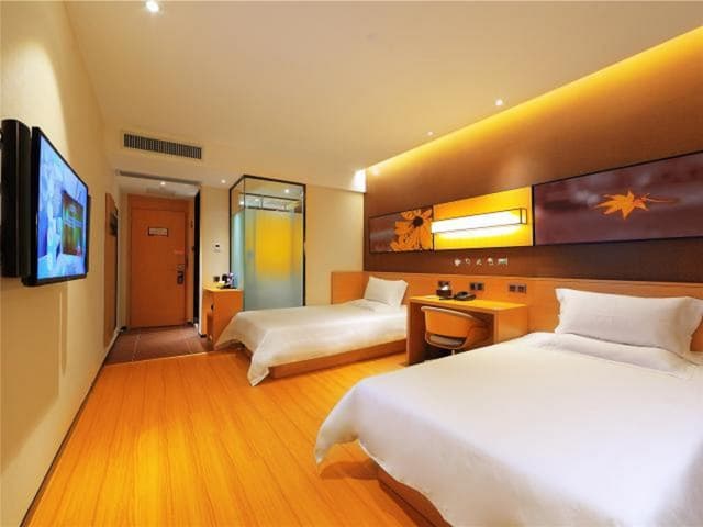 Corporate Twin, Guest room, 2 Twin/Single Bed(s), City view