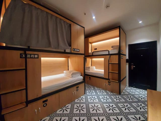 1 Person in 4-Bed Dormitory - Female Only