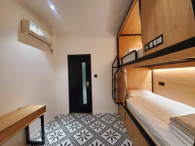 1 Person in 4-Bed Dormitory - Female Only