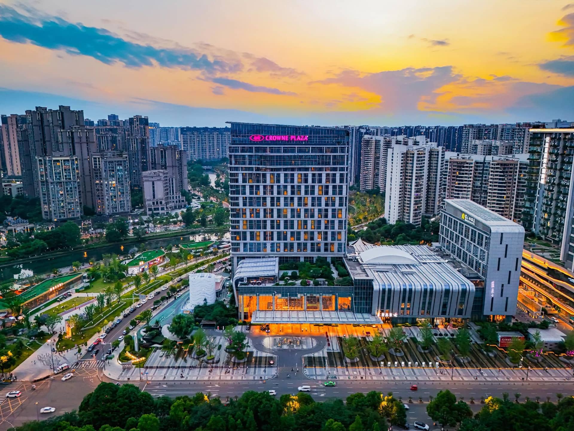 โรงแรมคราวน์พลาซ่า เฉิงตู เหวินเจียง โรงแรมคราวน์พลาซ่า เฉิงตู เหวินเจียง