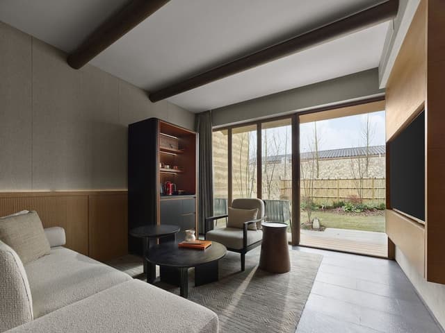 Courtyard Family Twin Room