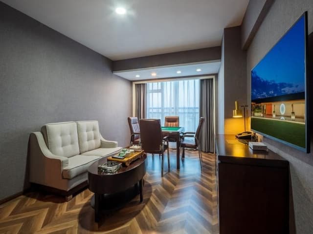 Deluxe Suite