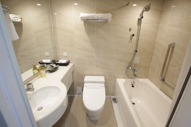 Standard Twin Room, City View