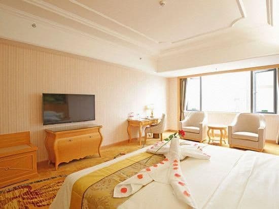 Romantic Waterbed Room