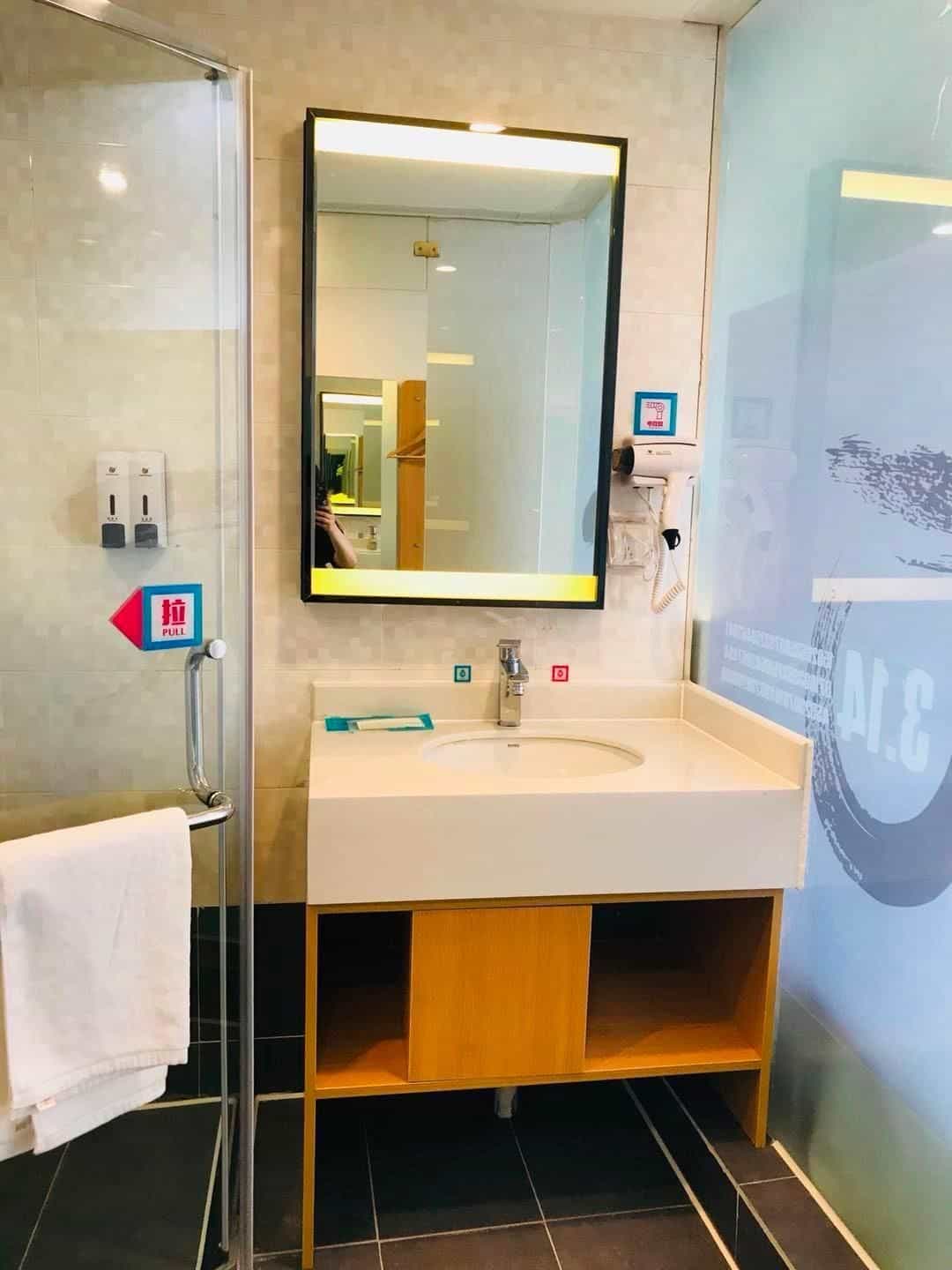 Pai Hotel Chengdu Xindu Baoguang Temple Zhonglou Metro Station Pai Hotel Chengdu Xindu Baoguang Temple Zhonglou Metro Station