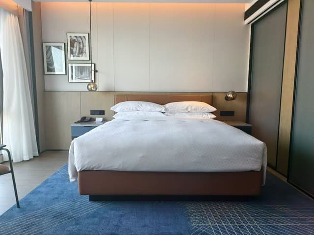 Standard Room, 1 King Bed