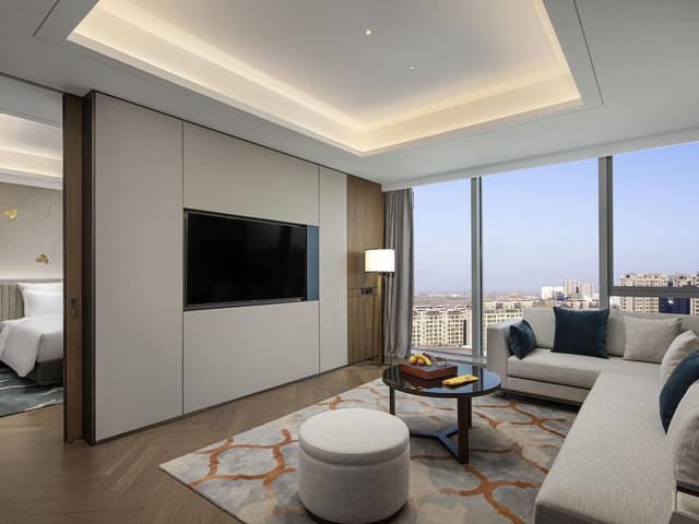 Deluxe Suite, 1 King Bed