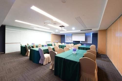 ฮอลิเดย์ อินน์ เอ็กซ์เพรส ฉางชุน ไฮ-เทค โซน (Holiday Inn Express Changchun High - Tech Zone)2