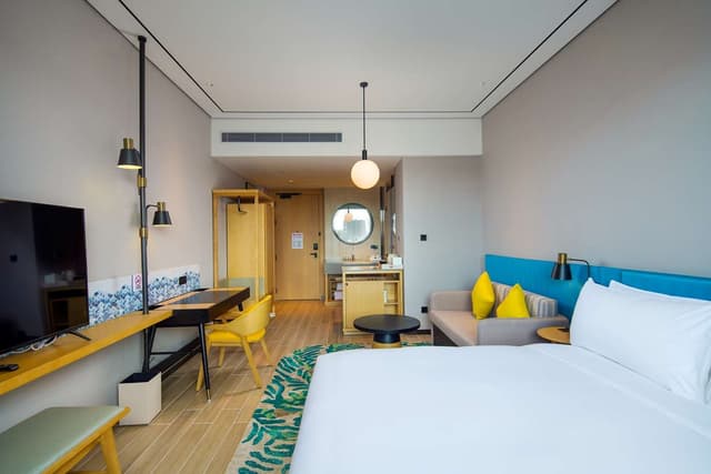 KING GUEST ROOM