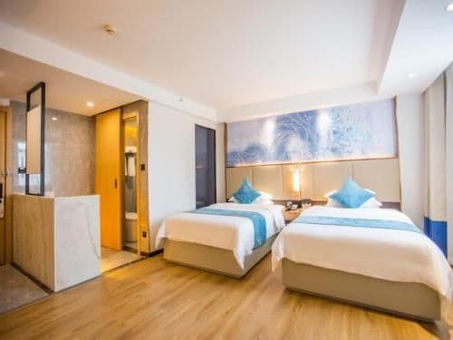 Twin Deluxe Room