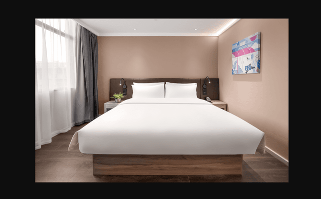 Huazhu - Room With Bed