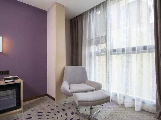 WH - Deluxe Bed Room