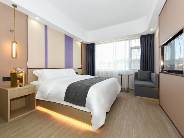 WH - Deluxe Bed Room