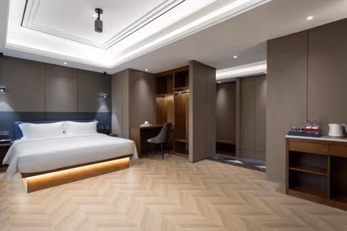 1 King Bed, Deluxe Recreation Room, Non-Smoking