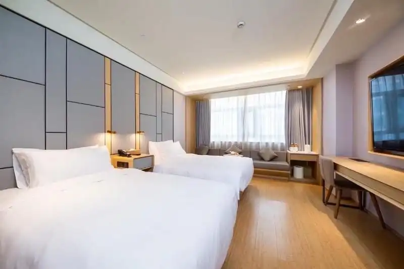โรงแรมจี (โรงแรมวันดาพลาซ่า) โรงแรมจี (โรงแรมวันดาพลาซ่า)