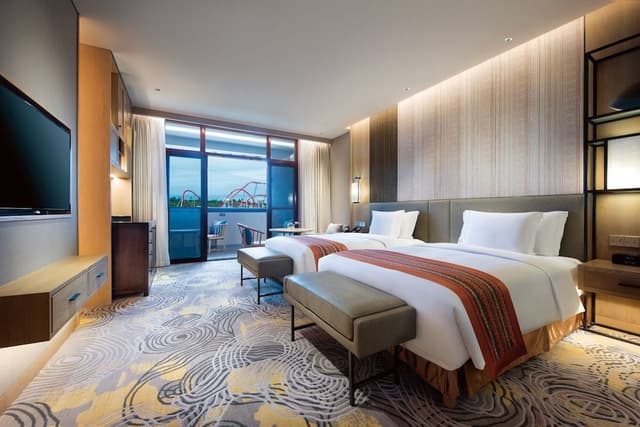Standard Room, 1 King Bed, Club Lounge Access
