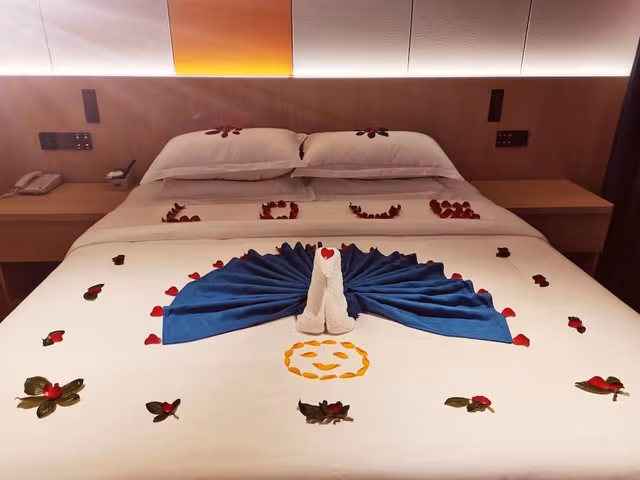 Deluxe Room, 1 King Bed, Non Smoking