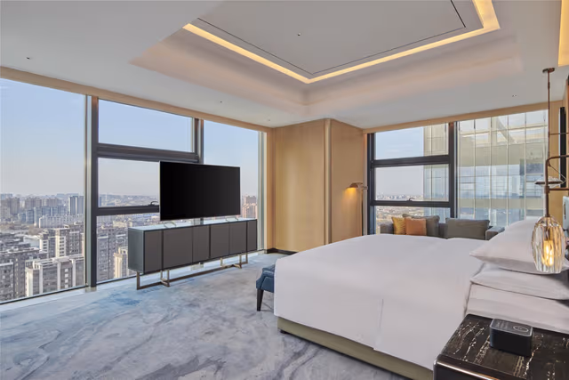 KING PREMIUM SUITE