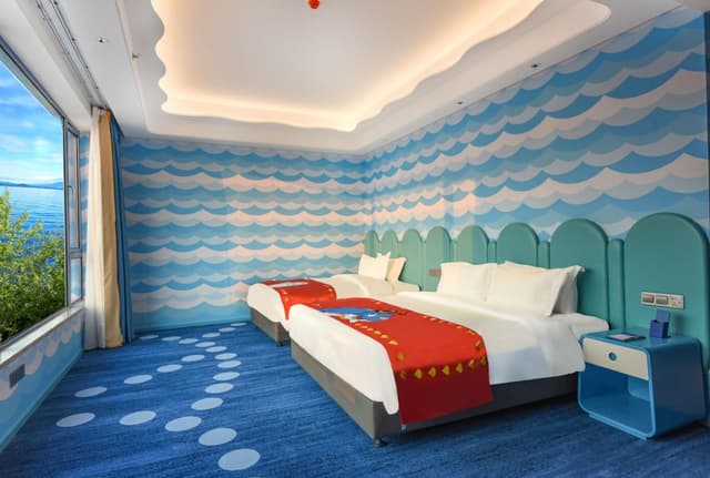 Deluxe Family Room