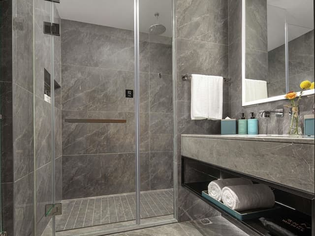 Superior Room, 1 King Bed, City View