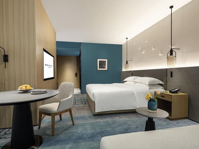 Executive Room, 1 King Bed, Club Lounge Access