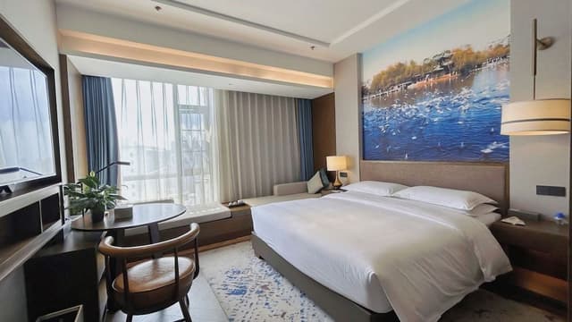 Deluxe Room, 1 King Bed, Non Smoking