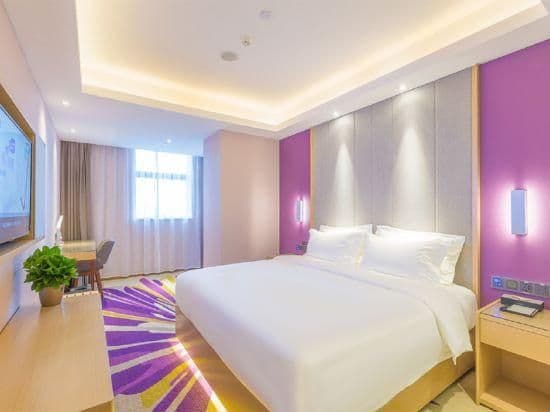 WH - Deluxe Bed Room