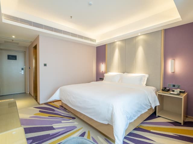 WH - Deluxe Bed Room